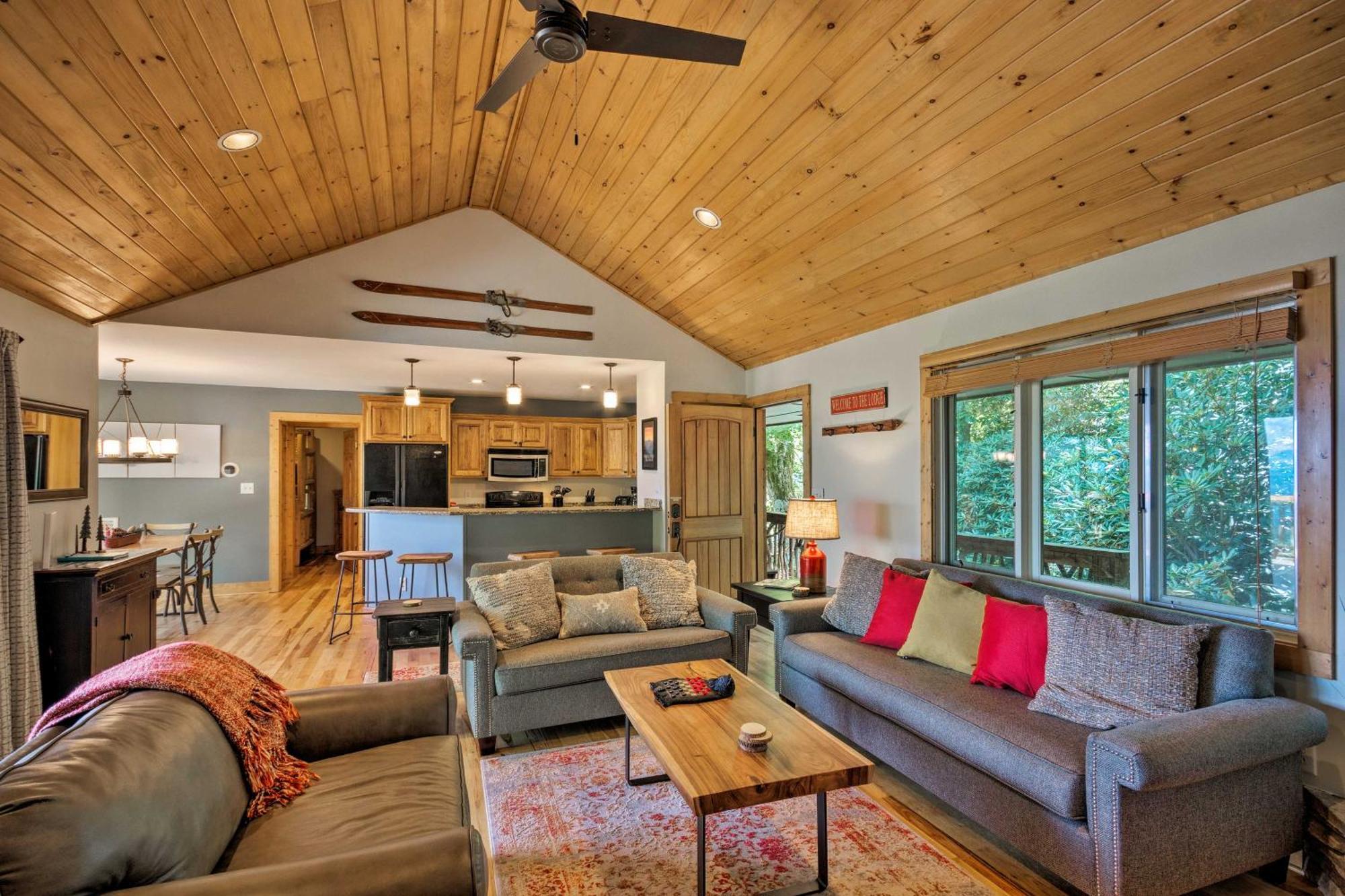 Cabin With Hot Tub And Mountain Views Less Than 5 Mi To Boone Блоуінг-Рок Екстер'єр фото